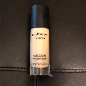 Bare minerals Bare Pro liquid foundation-05 sateen